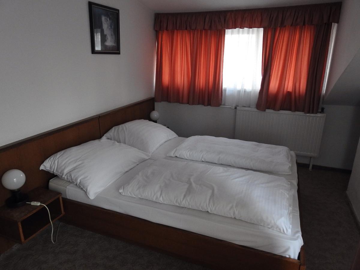 A Fogado Bed & Breakfast Bicske Exterior photo